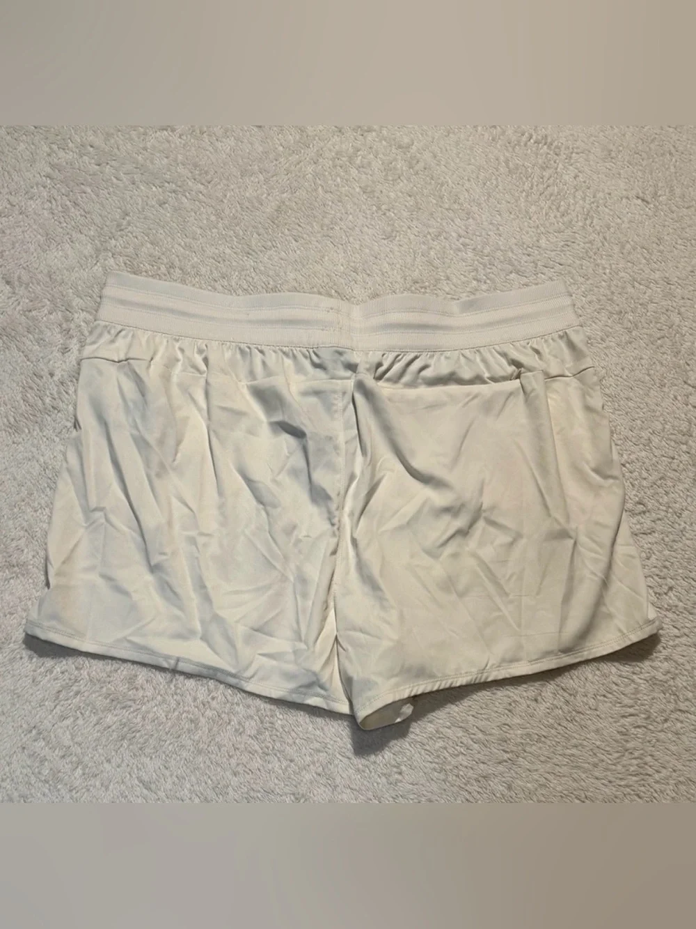The North Face Women’s Aphrodite Shorts Size 2X White Dune New